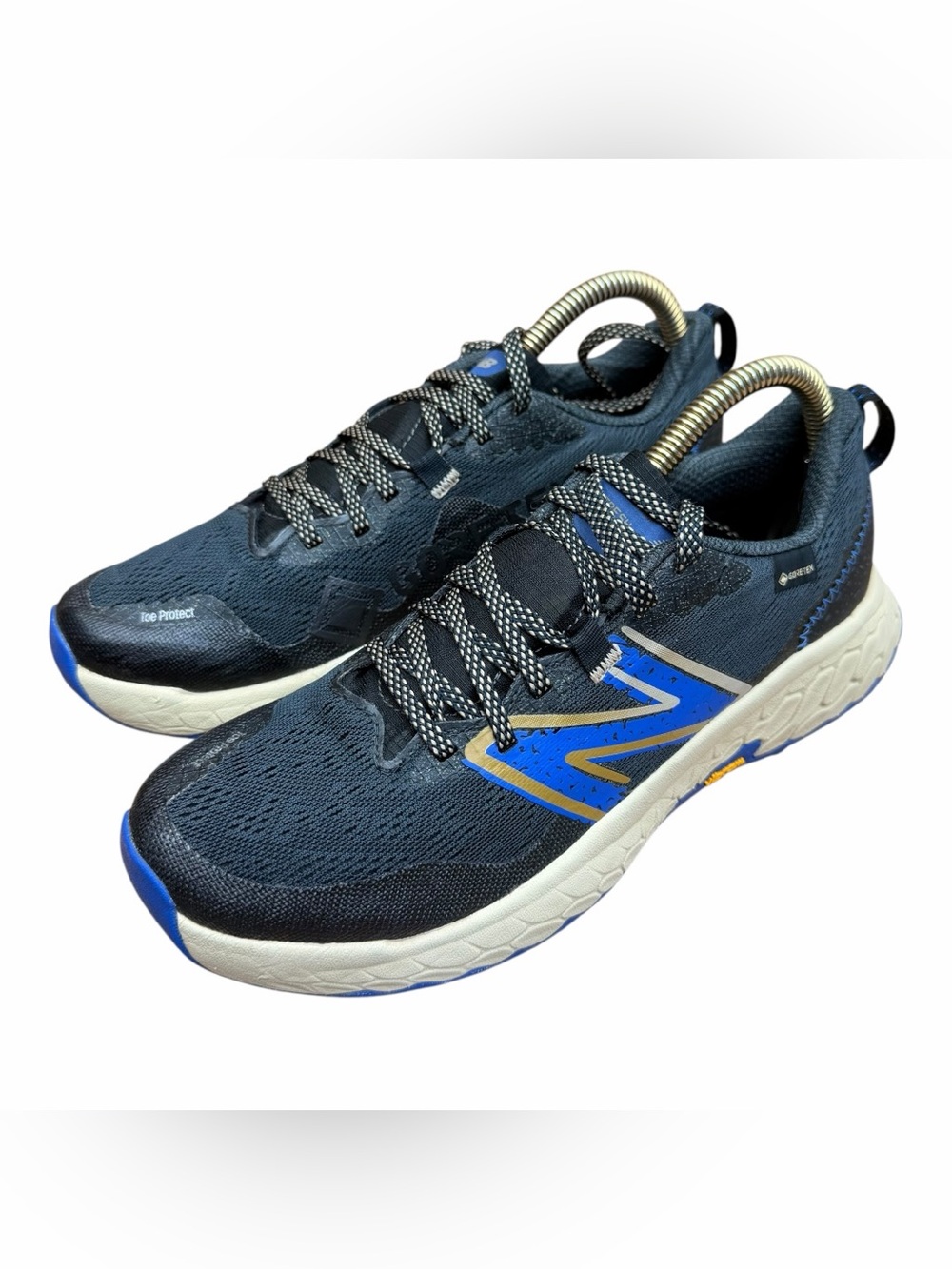 New Balance Fresh Foam women 8.5  X Hierro V7 GORE-TEX Running Sneaker Black